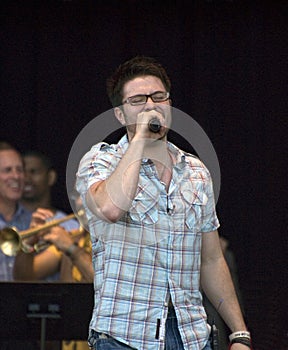 Danny Gokey, American Idol, Performing