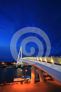 Danshui Fisher wharf lover bridge