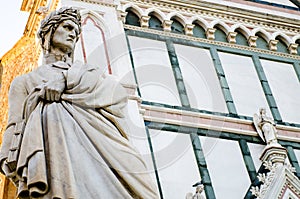 Dante Alighieri statue in Florence photo
