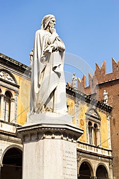 Dante Alighieri statue in Piazza dei Signori - Verona