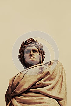 Dante sculpture in Florence