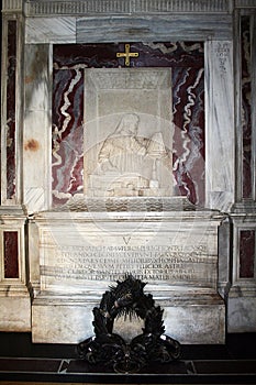 Dante tomb