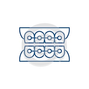 Dantist braces line icon concept. Dantist braces flat  vector symbol, sign, outline illustration.