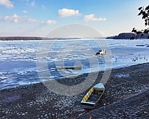 Danube captured by icebergs