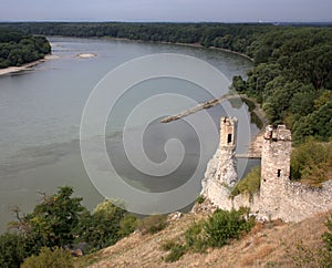 Dunaj z hradu Devín