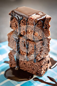 Dark chocolate fudge brownies cake