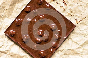 Dark chocolate with nuts melt