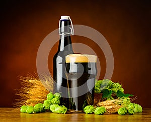 Dark Pint Beer with Wheat And Hop Flower