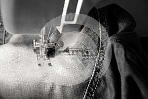 Darn jeans on the machine