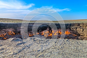 Darvaza Gas Crater Pit 04