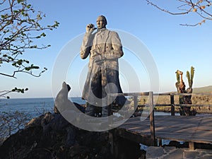 Darwin Statue San CristÃ³bal