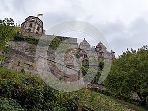 Das Heidelberger Schloss ist eine der berÃÂ¼hmtesten Ruinen Deutschlands und das Wahrzeichen der Stadt Heidelberg