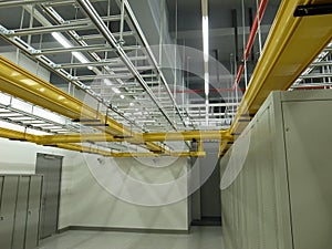 Data Center cable trays setup