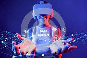Data-Driven Analytics and Visualization for Cloud Database Processing and Strategic Decision Making with Virtual Reality