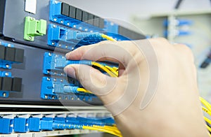 Data transfer by optical fibre