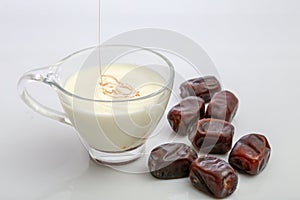 Date milk with fruits