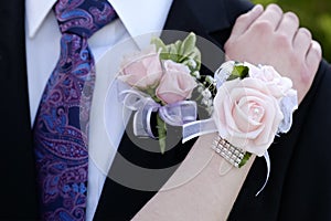 Date Prom Flowers Formal Wear Corsage