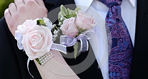 Date Prom Flowers Formal Wear Corsage