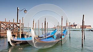 Day palazzo ducale bay gandola parking panorama 4k time lapse italy