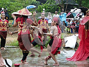 Dayak dance