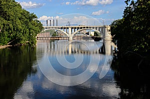 Daytime view of the I-35W Bridge in downtown Minneapolis