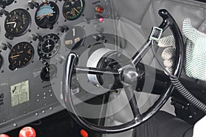 DC3 cockpit steering pilot