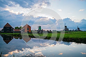 De Gekroonde Poelenburg, De Kat, Windmill De Zoeker windmill wit