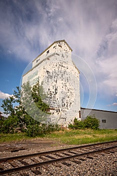 De Winton Grain Elevators