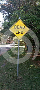 Dead End Sign Green Yard Road photo