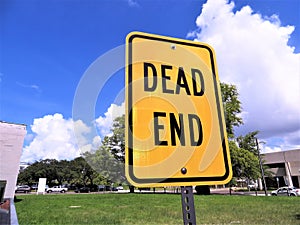 Dead End warning sign photo