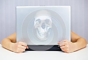 Deadly laptop connected to Internet