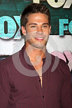 Dean Geyer