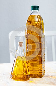 Decanters and bottles with vegetable oil