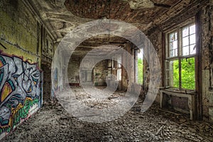 Decayed room