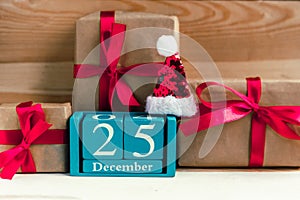 December 25. Blue cube calendar with month and date