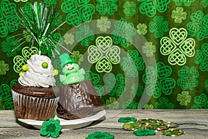 Cute decorated Saint Patrick`s day cupcakes.