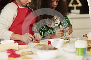 Decorating Christmas cookies