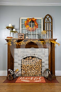 Decorating the fireplace mantel for fall