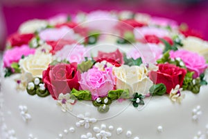 Decoration for wedding cake
