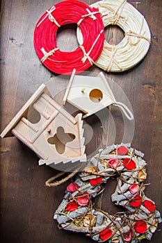 Decorations with nesting boxes and wreaths