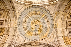Decorativ Sandsotne ceiling of an entrance portal