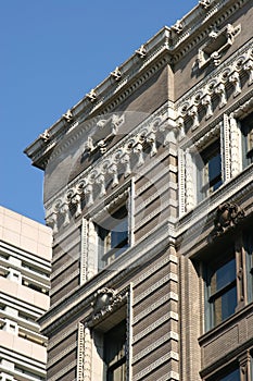 Decorative building cornice