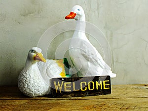 Decorative ceramic duck interior decor ceramic statue with welcome sign