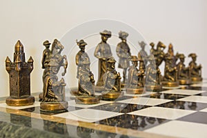 Decorative chess pawns: alignment