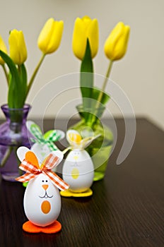 Decorative Easter eggs and daffodils