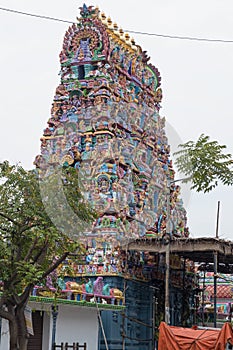 Decorative Hindu temple gateway in Pondicherry