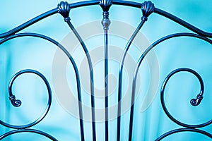 Decorative metal bedstead