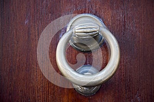 Decorative metal ring knock door