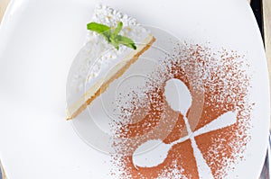 Decorative plating and presentation of cheesecake