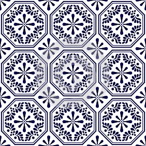 Decorative seamless tile pattern